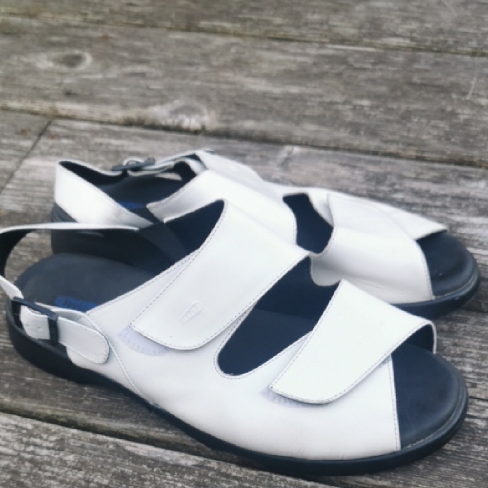 Wolky white leather 2 strap comfort womens sandals velcro enclosure. Size 10.5.